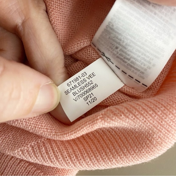 NEW Banana Republic Seamless Merino Wool V Neck Sweater XL Blush Pink 671981 - Picture 11 of 12